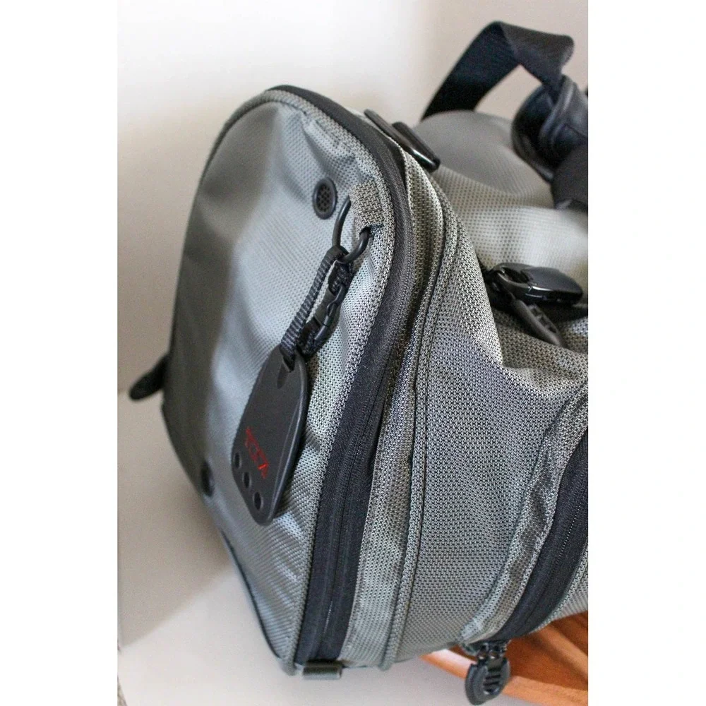 Tumi Duffel Bag Gray 2-way Ballistic Nylon Travel Gym Sport Carry On Strap 525PW